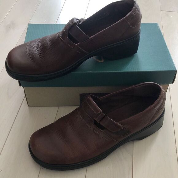 Clarks Women's Leather Cheyn Madi Slip-on Loafer Flats Brown Size 9.5M - Picture 1 of 4